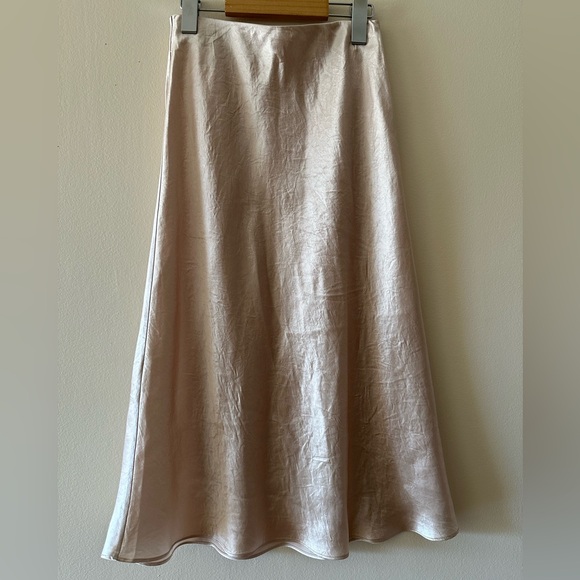 *SOLD* Slip Midi Skirt size 0 Babaton Aritzia - Picture 1 of 7